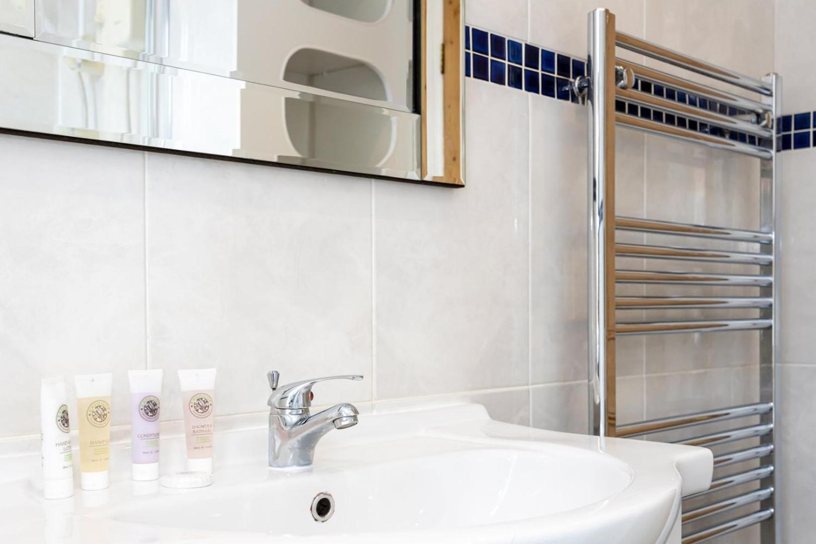 Guestready - Enchanting Life In Gorse Hill Manchester Luaran gambar