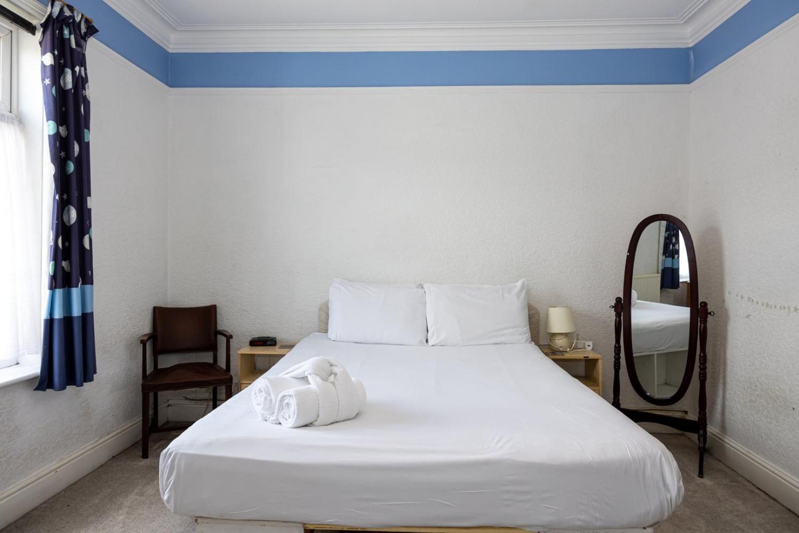 Guestready - Enchanting Life In Gorse Hill Manchester Luaran gambar