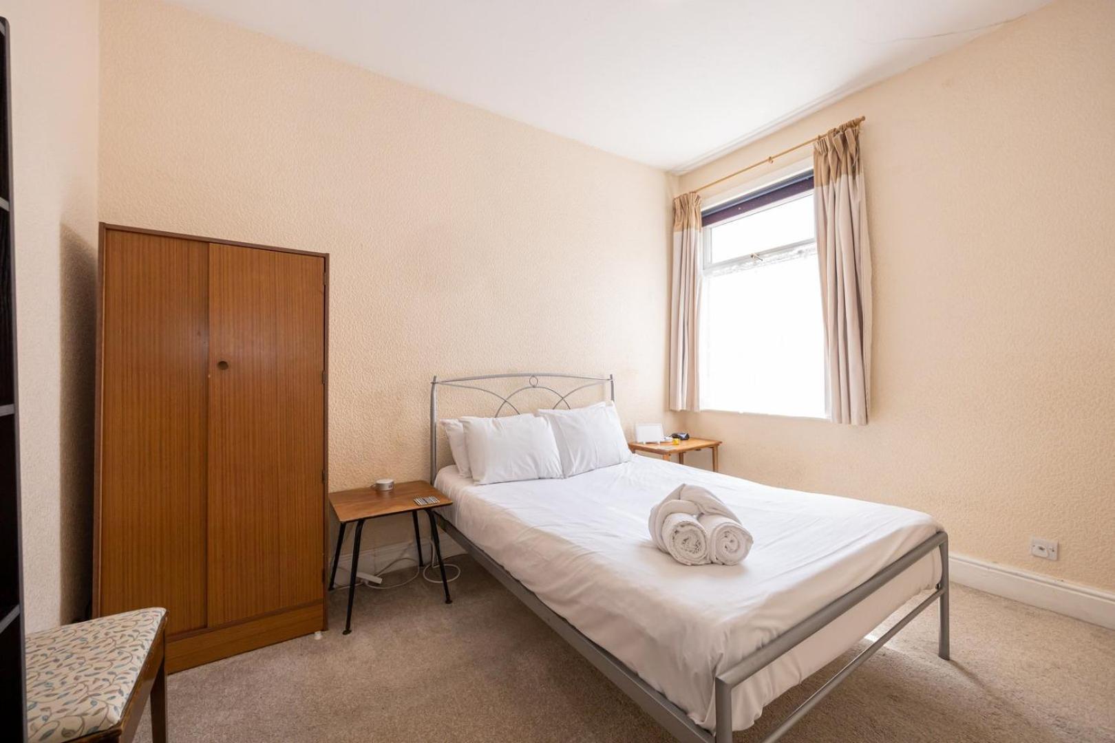 Guestready - Enchanting Life In Gorse Hill Manchester Luaran gambar