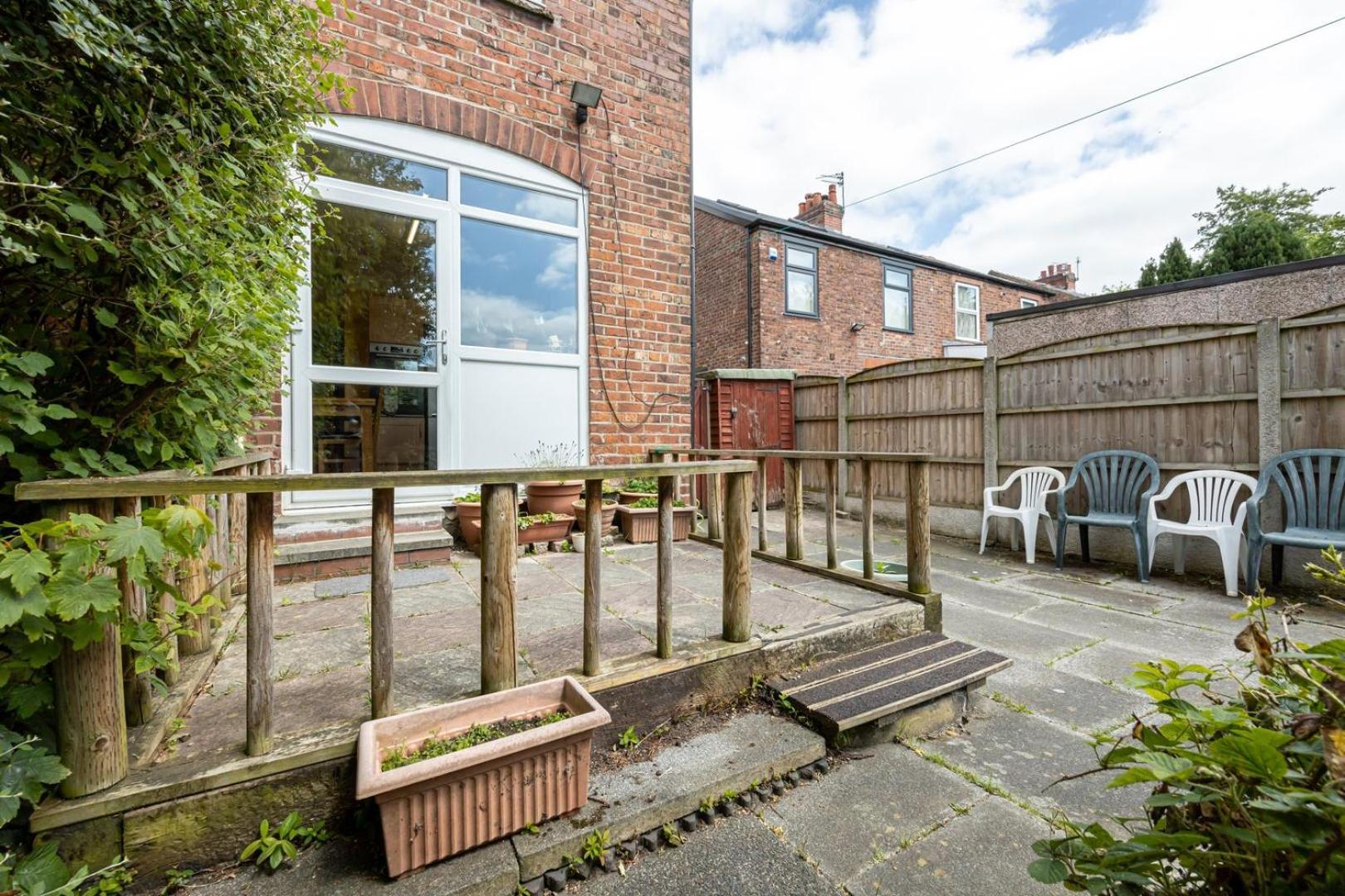 Guestready - Enchanting Life In Gorse Hill Manchester Luaran gambar