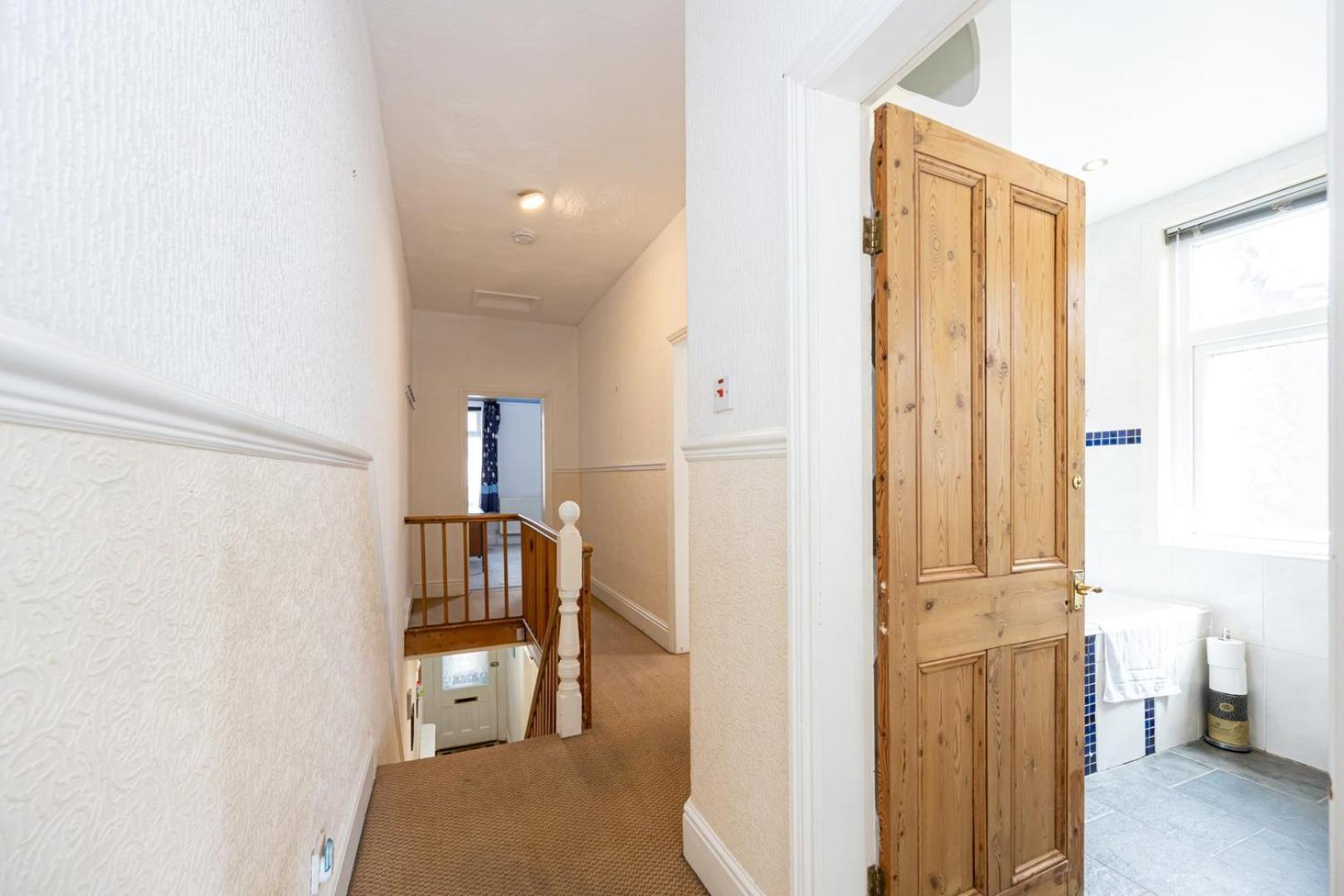 Guestready - Enchanting Life In Gorse Hill Manchester Luaran gambar
